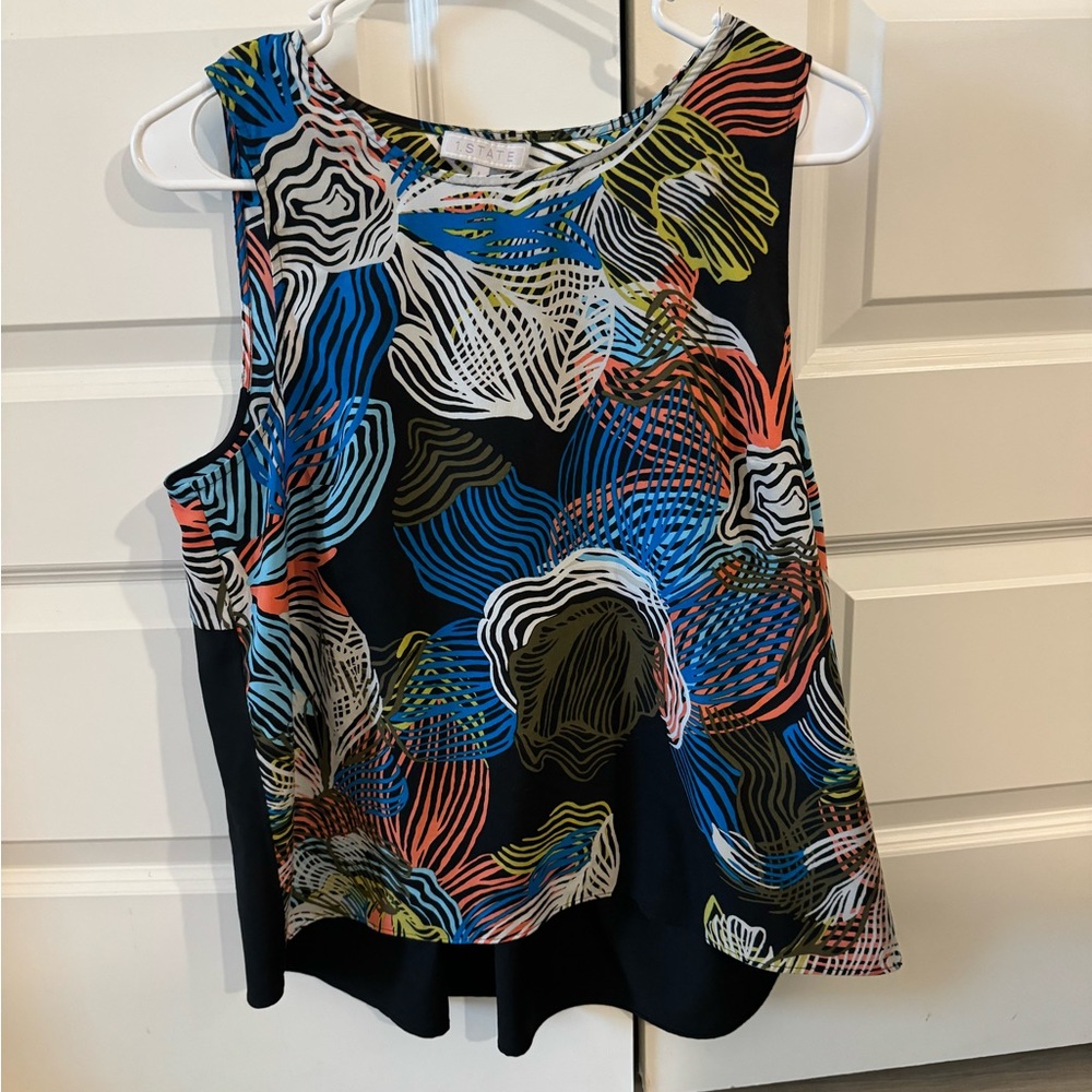 One State sleeveless bright print on black easy fit with longer hem in back